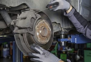 Xe Tải Mất Phanh: Kỹ Năng Sống Còn và Cách Phòng Tránh