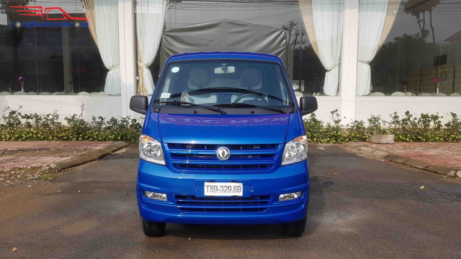 Xe có thiết kế phần đầu giống với mẫu DFSK Xe có thiết kế phần đầu giống với mẫu DFSK