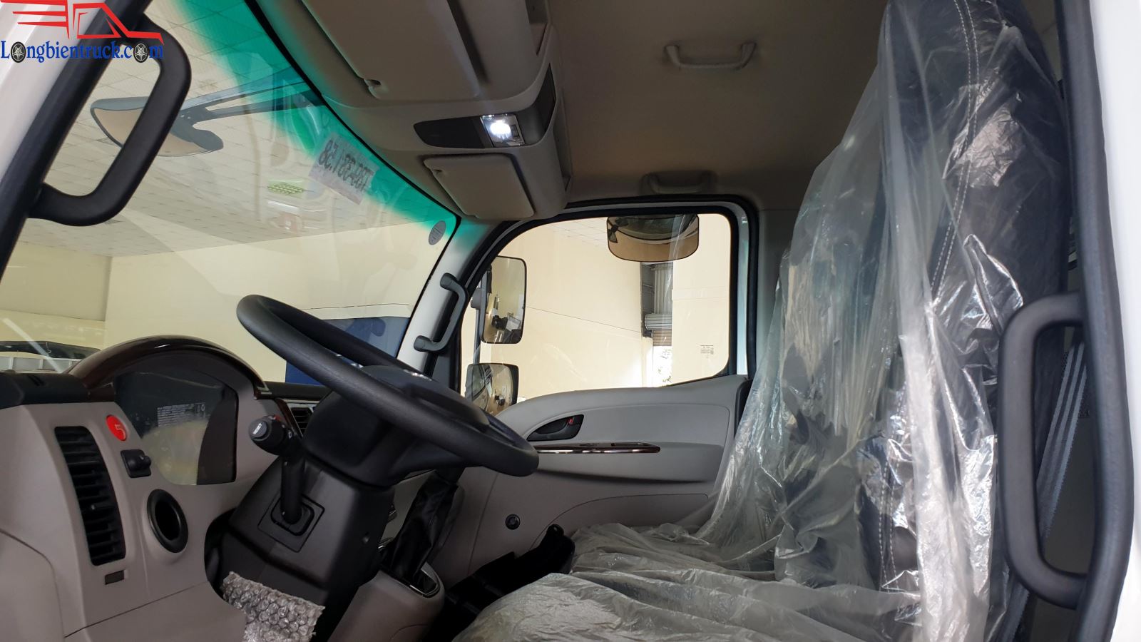 Xe tải Tata Ultra 1014 tải trọng 7.2 tấn thùng khung mui phủ bạt