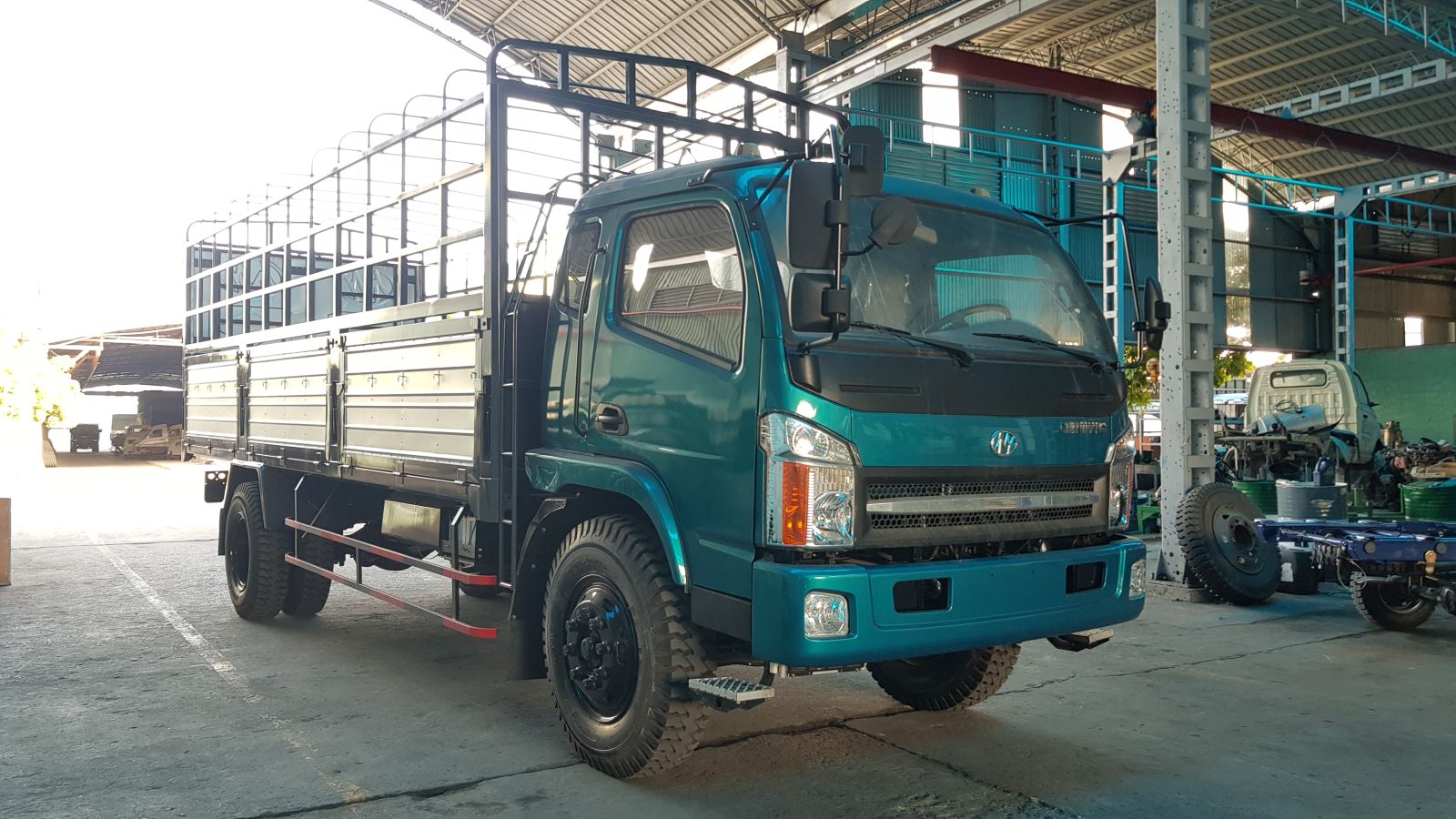 Xe tải thùng Hoa Mai và Chiến Thắng đều chất lượng và ít người biết đến