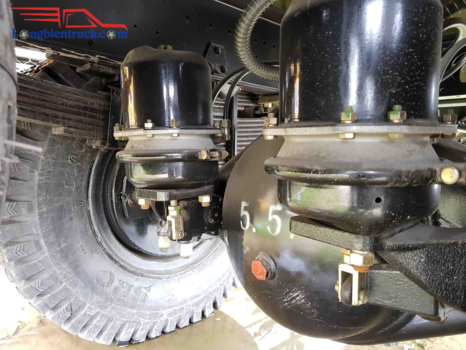 Cầu sau và hệ thống phanh hơi lốc kê Cầu sau và hệ thống phanh hơi lốc kê