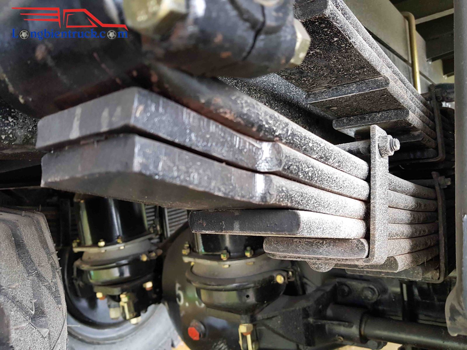 Hệ thống nhíp to bản và dày Hệ thống nhíp to bản và dày