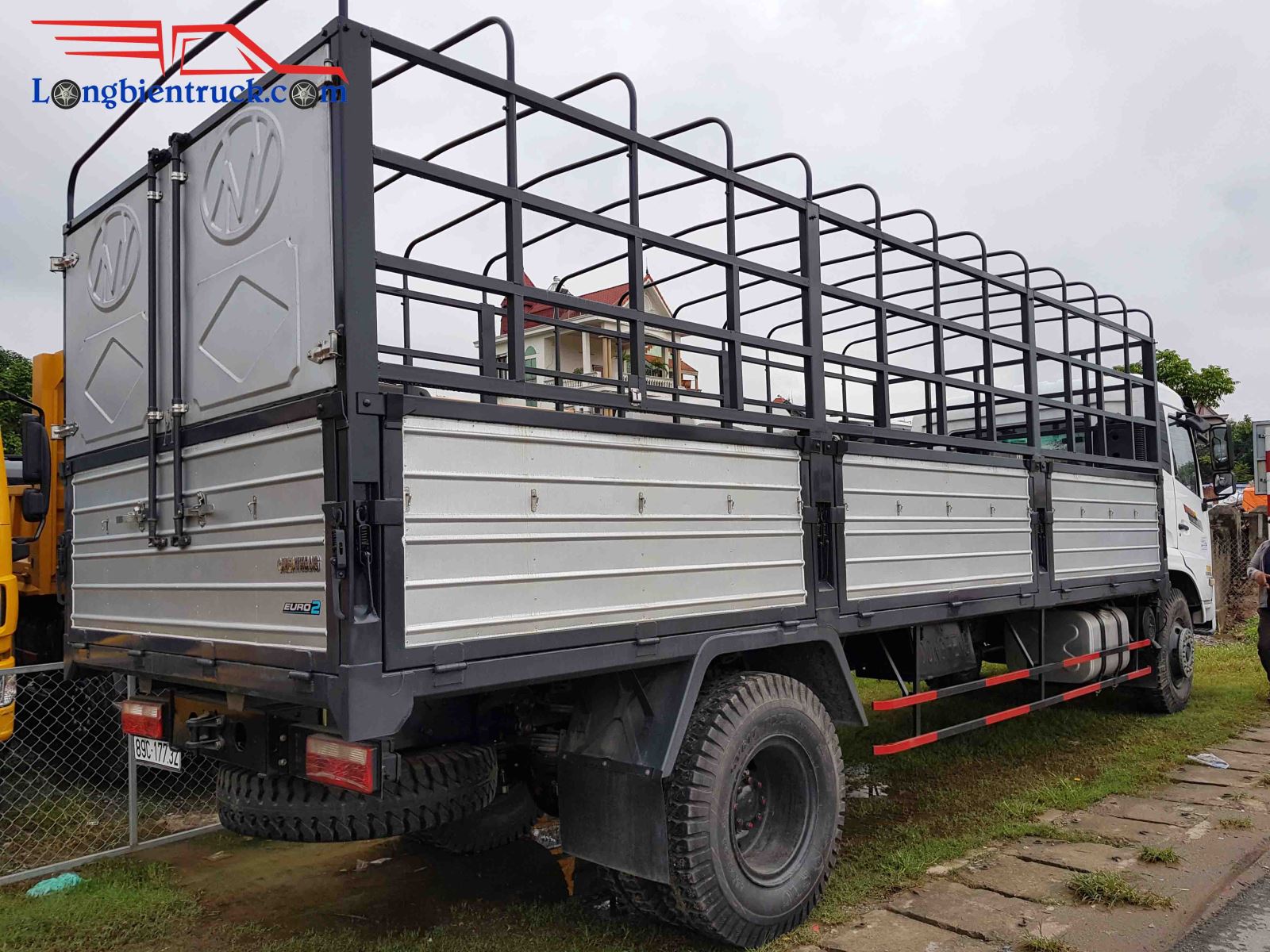 Xe tải Dongfeng Chiến Thắng 9 tấn thùng khung mui bạt dài 6m9 CT9.0TL1/KM