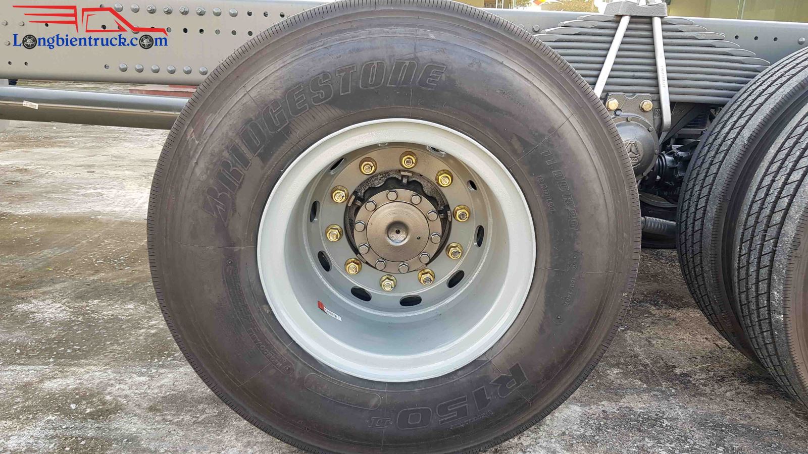 Dàn lốp Bridgestone đắt đỏ