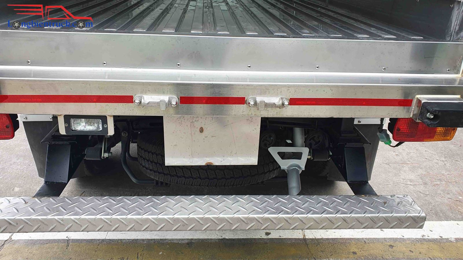 Xe tải TMT TATA 1.2 tấn thùng đông lạnh Euro 4