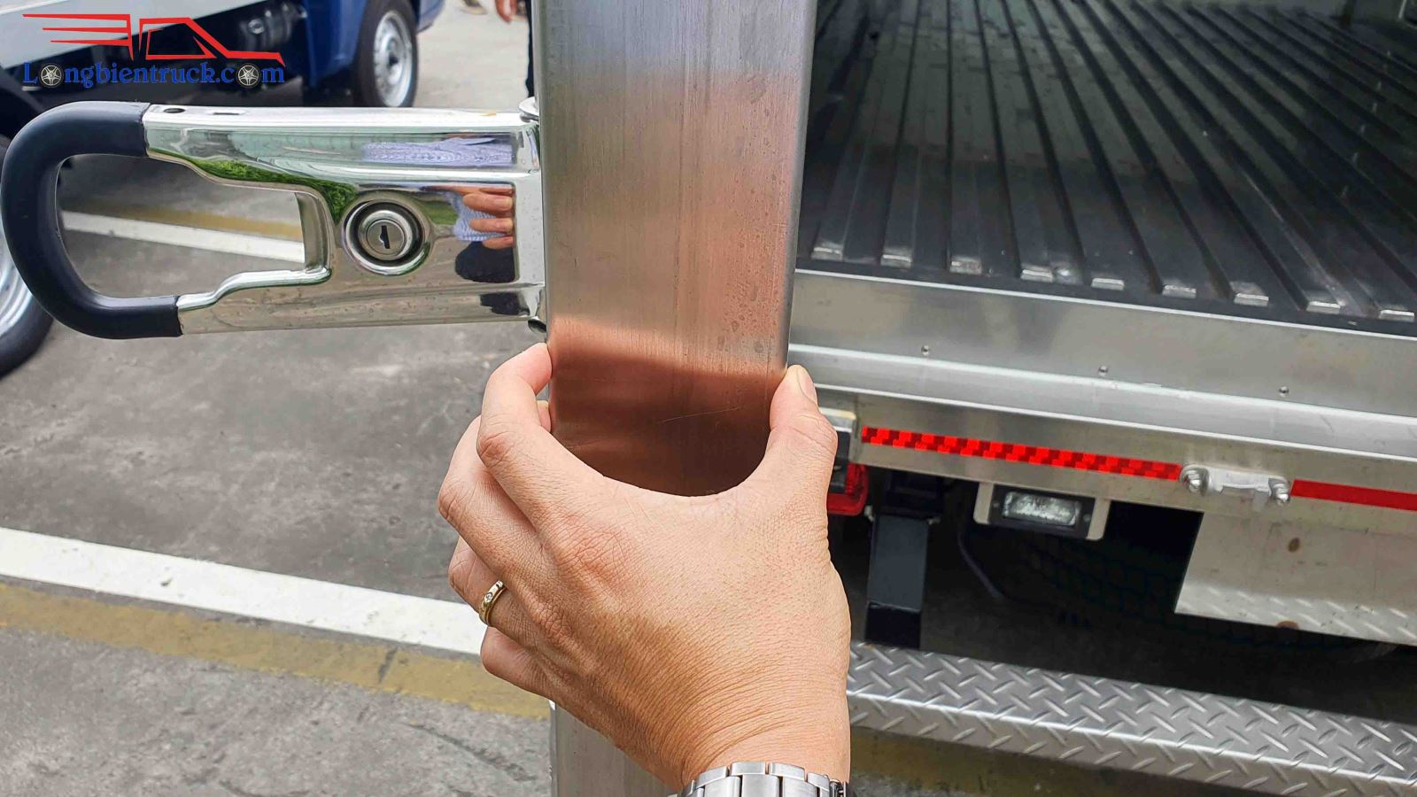 Xe tải TMT TATA 1.2 tấn thùng đông lạnh Euro 4