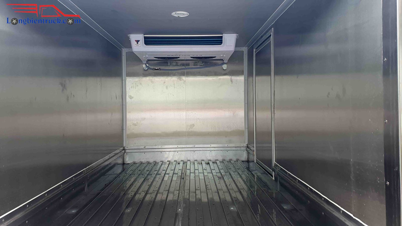 Thùng bệ chắc chắn giống các mẫu Hyundai Porter Thùng bệ chắc chắn giống các mẫu Hyundai Porter