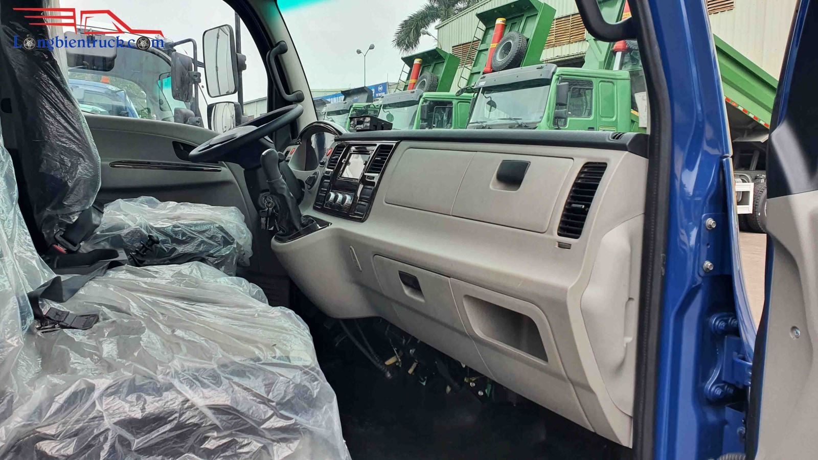 Xe tải TMT TATA Ultra 1014 thùng đông lạnh