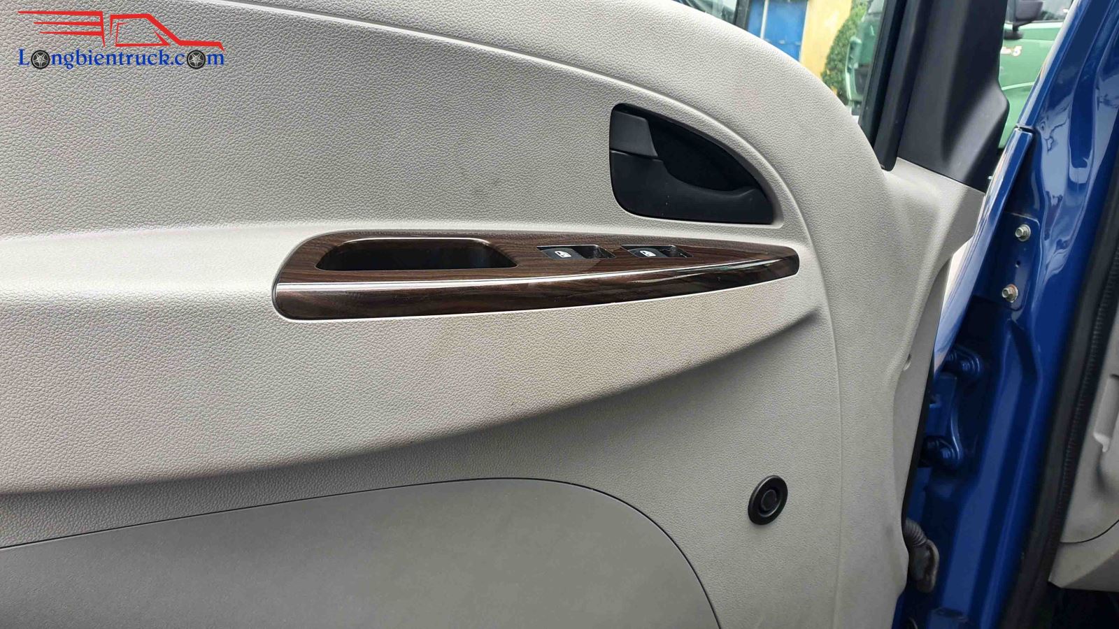 Cửa cabin nâng hạ kính điện Cửa cabin nâng hạ kính điện