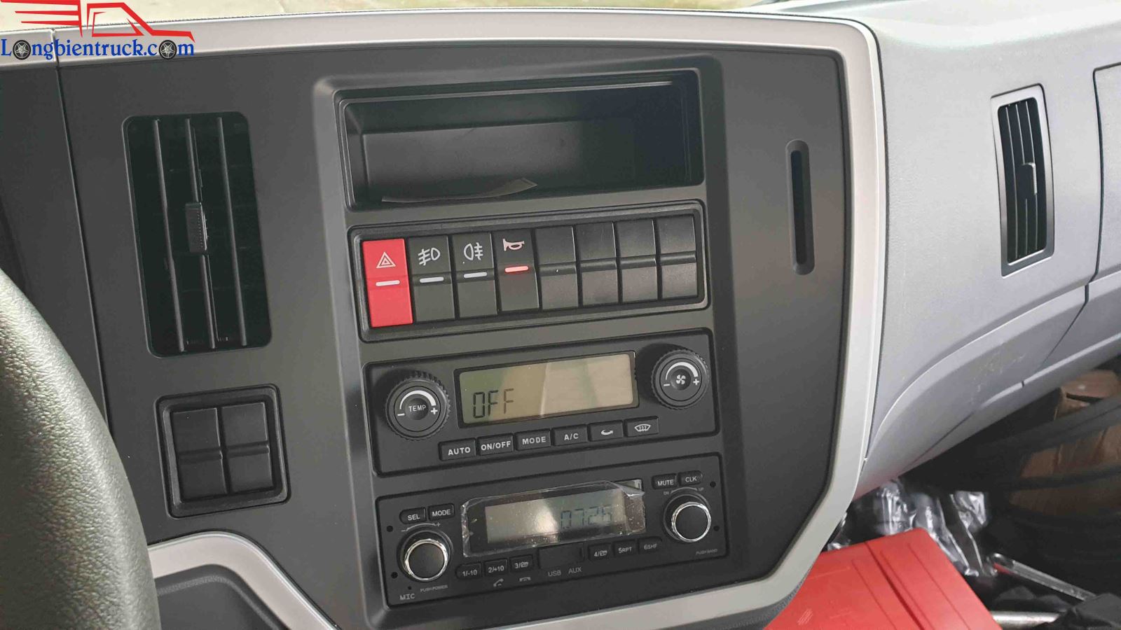 Xe tải Trường Giang 7t1 tấn thùng dài 7m88 thùng khung mui phủ bạt