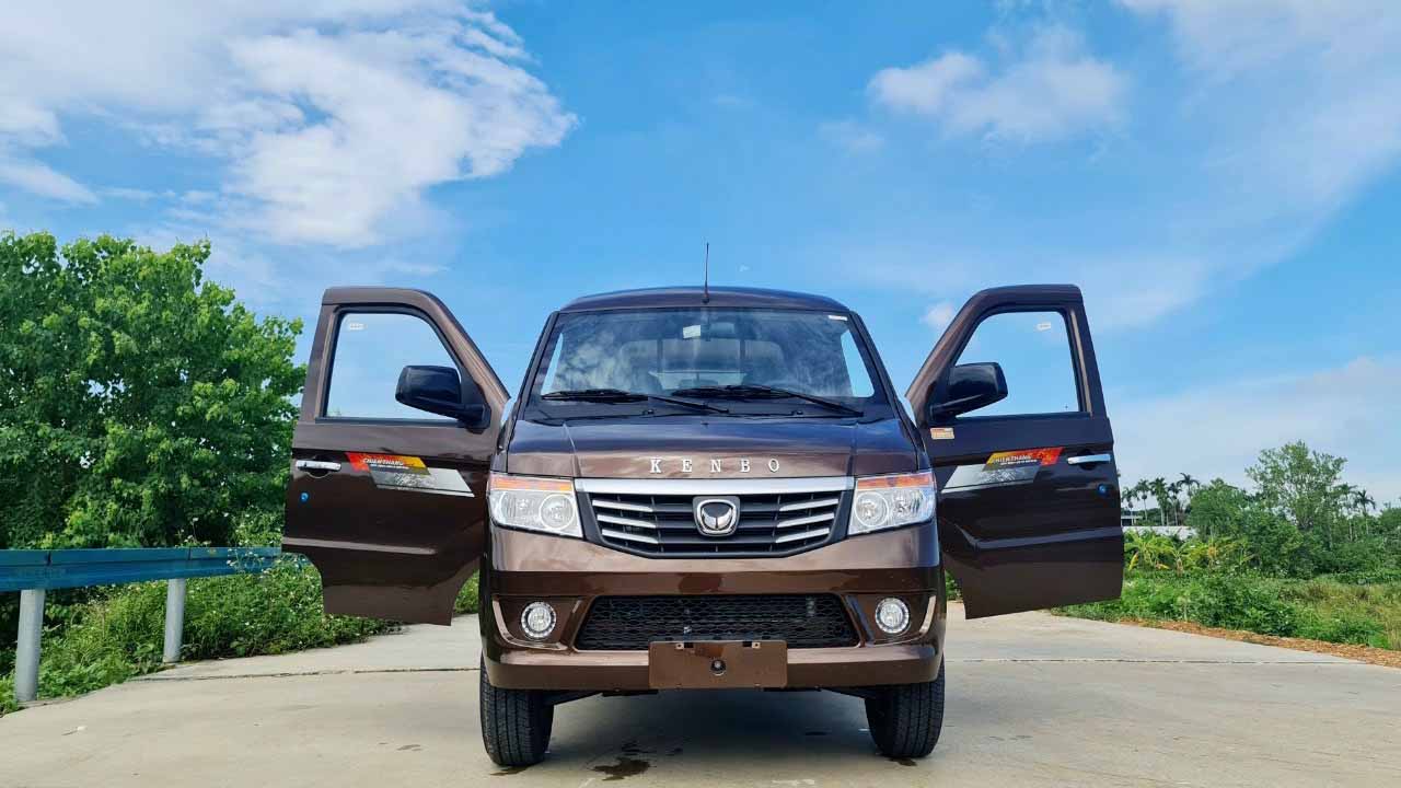 Mặt trước xe tải van Kenbo 2 chỗ 2022