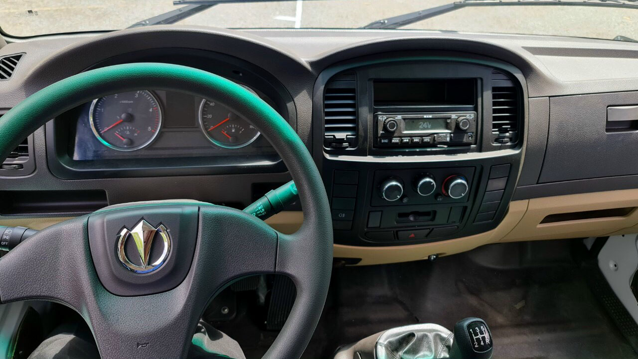 Nội thất xe tải WAW Chiến Thắng 2.4 tấn