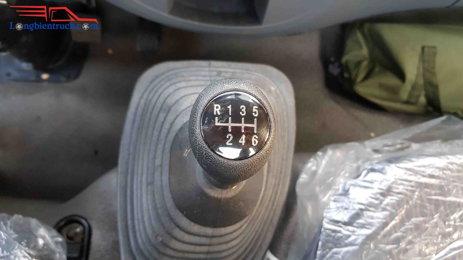 Hộp số 7 cấp với 6 số tiến và 1 số lùi Hộp số 7 cấp với 6 số tiến và 1 số lùi