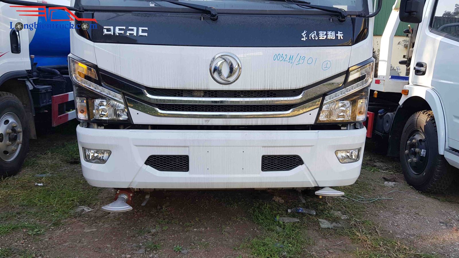 Tổng thể đầu xe Dongfeng 5 khối tưới nước rửa đường Tổng thể đầu xe Dongfeng 5 khối tưới nước rửa đường