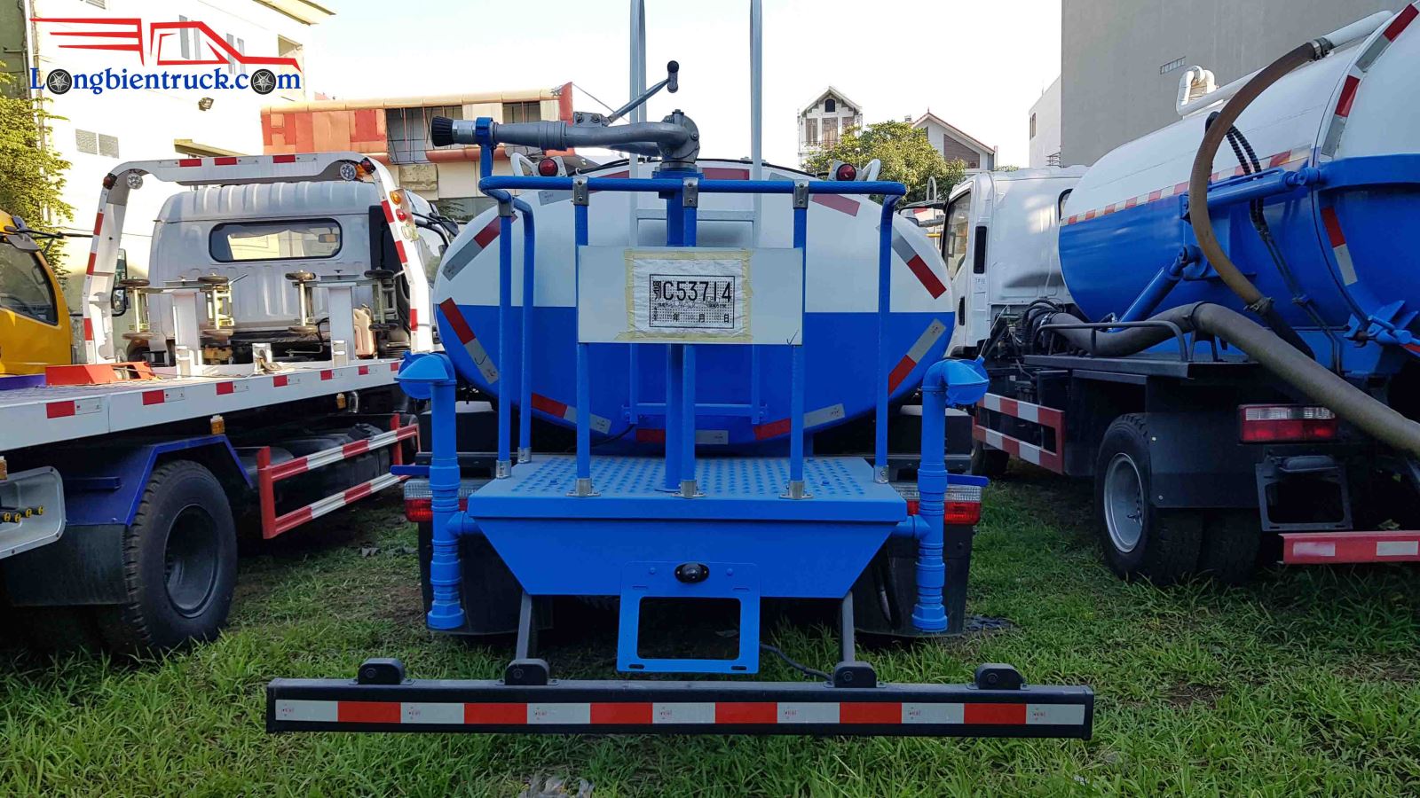 Đuôi xe phun nước rửa đường Dongfeng 5 khối Đuôi xe phun nước rửa đường Dongfeng 5 khối