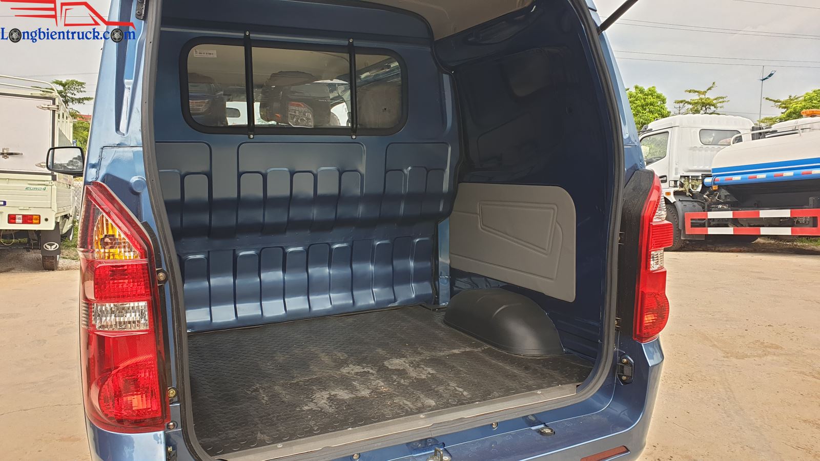 Xe van Kenbo 5 chỗ 495kg